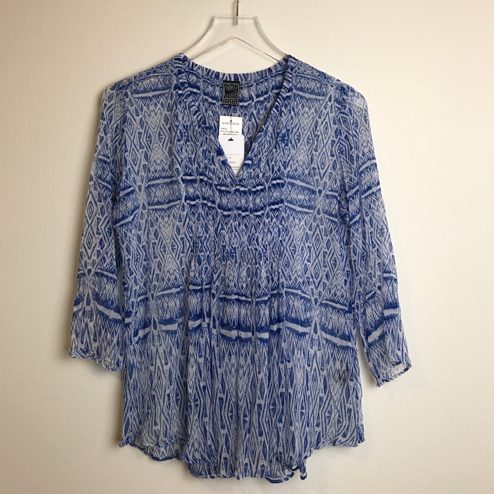 Casual Studio Women’s Sheer Pleated Top